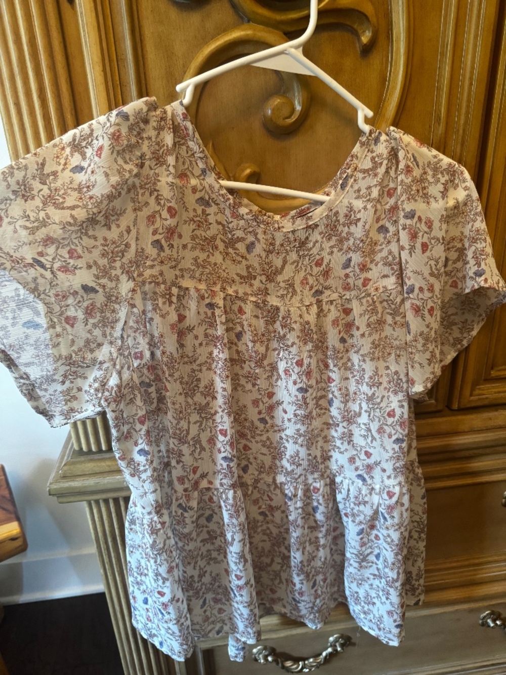 Daytrip Light weight spring/summer printed Blouse Large